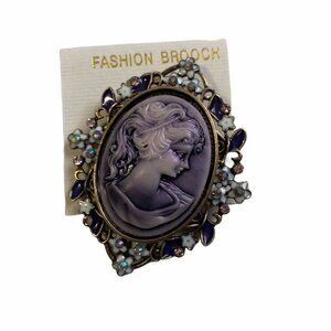 Victorian Cameo Pendant Brooch With Crystals Womens Wedding Jewelry Oval Shape